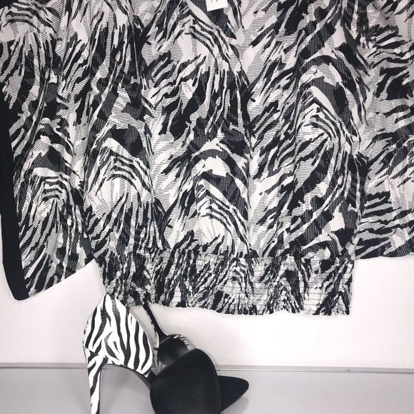 Shoes with my matching blouse - Picture 5 of 16